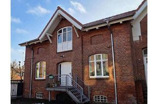 Wohnung mieten in 25704 Meldorf, Gemütliche 2,5-Zimmer Altbauwohnung