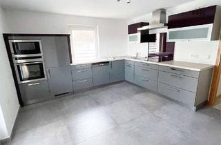 Wohnung mieten in Schmarrier Straße 17, 31867 Hülsede, Renovierte 4 Zimmer Wohnung mit Einbauküche und 2 Terrassen - 140m2