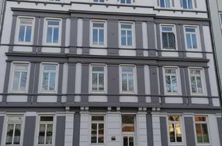 Wohnung mieten in Waitzstraße 35, 24105 Brunswik, Hochwertige DG - Wohnung mit Dachterasse