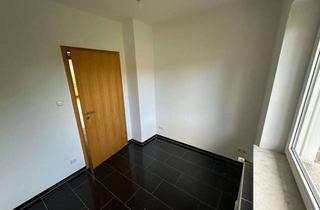 Wohnung mieten in Veltheim Zur Lüchte 102, 32457 Porta Westfalica, Helle 3-Zimmer Wohnung mit Balkon in Porta Westfalica