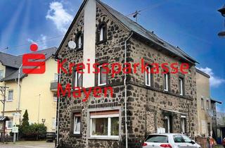 Haus kaufen in 56645 Nickenich, 3-Familienhaus als Kapitalanlage oder teilweise Eigennutzung möglich