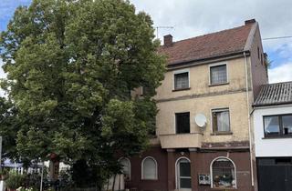 Haus kaufen in 66649 Oberthal, Immobilie mit ehemaliger Geschäftseinheit bietet Potenzial - Oberthal