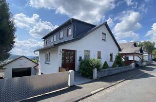 Einfamilienhaus kaufen in 35687 Dillenburg, Einfamilienhaus mit Einliegerwohnung, Garage und Carport in ruhiger Randlage