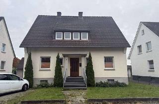 Haus kaufen in 33161 Hövelhof, Verhelfen Sie diesem 2-Familienhaus zu neuem Glanz!