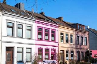 Haus kaufen in Ottostraße XXX, 06347 Gerbstedt, ++ Für Handwerker - Einfamilien-Reihenendhaus mit Garagen ++