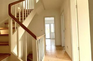 Haus mieten in 30559 Kirchrode, Wunderschönes kernsaniertes Reiheneckhaus mit großem Garten in Kirchrode direkt an der Eilenriede