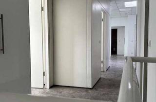 Gewerbeimmobilie kaufen in 78549 Spaichingen, Exklusive Gewerbefläche im Herzen von Spaichingen – ideal für Praxis oder Büro