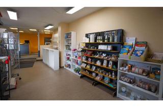 Gewerbeimmobilie kaufen in 38729 Lutter, Geräumige Ladenfläche mit Schaufenster, Bad und Büro