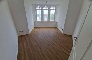 Wohnung mieten in Roter Weg, 09599 Freiberg, Hier entsteht Ihr neues Zu Hause ! Attraktive 10 Raumwohnung im Dachgeschoß mit gehobener Ausstattung mit 2 Balkonen, 2 Bäder und Gäste-WC