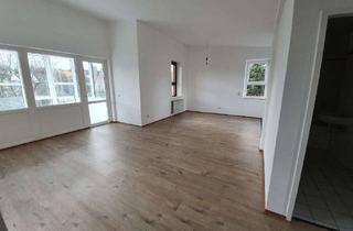 Sozialwohnungen mieten in Oberste Vöhde 97, 44575 Castrop-Rauxel, Nur mit WBS: Lichtdurchflutet & großzügig: 2-Zimmer-Wohnung mit Wintergarten