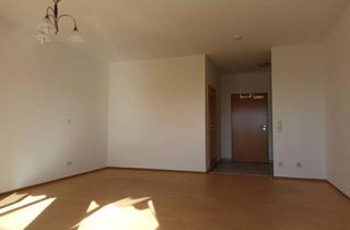 Wohnung mieten in 92353 Postbauer-Heng, Helle 1-Zimmer Seniorenwohnung mit Balkon im 2. OG in Postbauer-Heng
