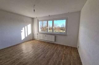 Wohnung mieten in Georg-Dreke-Ring, 17291 Prenzlau, Einziehen und Wohlfühlen - helle 2-Zimmer-Wohnung im 1. Obergeschoss