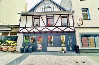 Haus kaufen in Lennestraße, 58762 Altena, Modernes Wohnwunder mit Gewerbeanteil in zentraler Lage von Altena!