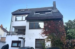 Wohnung kaufen in 70376 Stuttgart, Maisonettewohnung in zentrumsnaher Lage: Wohlfühlen zwischen Loggia, Sauna & Galeriegeschoss