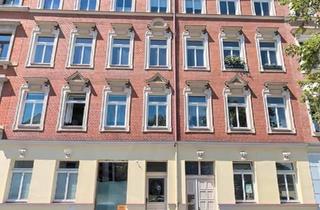 Wohnung kaufen in 09113 Chemnitz, Chemnitz - 2-Zimmer-Altbauwohnung mit Charme in Schlosschemnitz