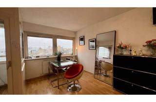 Wohnung kaufen in Lindenstraße 77, 10969 Kreuzberg, Mitten in Berlin mit Balkon FREI