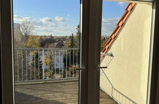 Wohnung kaufen in Schulzenstraße 15, 13583 Spandau, Charmantes 3,5-Zimmer Dachgeschoss-Apartment in Spandau