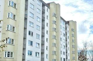 Wohnung kaufen in 82178 Puchheim, Renovierungsbedürftige 3-Zimmerwohnung