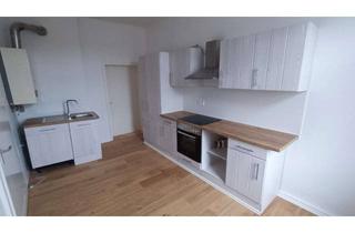 Wohnung mieten in Leimitzer Straße 22, 95028 Innenstadt, Erstbezug nach Sanierung, 3-Zimmer-Wohnung, zentrale Lage, Einbauküche, Eichenparkett, Badewanne