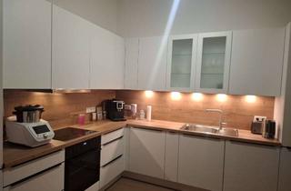 Wohnung mieten in 82399 Raisting, Geschmackvolle 3-Raum-Wohnung mit gehobener Innenausstattung mit Einbauküche in Raisting