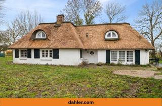 Haus kaufen in 25774 Groven, Wo Ruhe wohnt - Ihr Reetdachidyll in Groven
