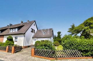 Doppelhaushälfte kaufen in 30880 Laatzen, Doppelhaushälfte mit ausgebautem Dachgeschoss und Vollkeller auf einem 815 m² großen Grundstück!