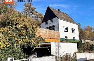 Einfamilienhaus kaufen in 58840 Plettenberg, °freist. Einfamilienhaus° kreativ-innovativ-gemütlich - in Hanglage mit großem Grundstück u. Garage