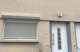 Haus mieten in Langstraße 49, 55232 Alzey, Schönes Reihenmittelhaus mit hellem Dachstudio / 4 ZKB, Terrasse und Garten