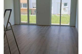 Haus mieten in Wallerweg 36, 91325 Adelsdorf, Reihenmittelhaus Bj.2018 mit Keller und Garten