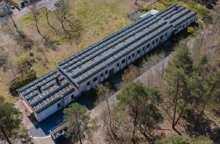 Anlageobjekt in Industriestraße 52, 29389 Bad Bodenteich, Gewerbeobjekt mit Lagerhallen- zwei Wohneinheiten und großer Photovoltaikanlage