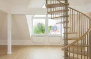 Wohnung kaufen in 86153 Innenstadt, Traumhafte Dachgeschosswohnung, 65 qm, mit Galerie und riesigem Panoramafenster