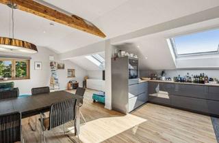 Wohnung kaufen in 83064 Raubling, Stilvoll wohnen unter dem Dach – exklusives Wohnerlebnis, ausgebaut mit Liebe zum Detail in Raubling