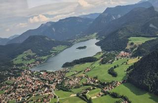 Wohnung kaufen in Am Laubenbach, 83727 Schliersee, Elegante 3-Zimmer Erdgeschosswohnung mit Gartennutzung in Schliersee