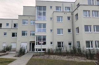 Wohnung kaufen in Krokusstrasse, 12357 Rudow, NEUBAU Sonnige 2-Zimmer Whg mit Balkon & EBK im 1. OG