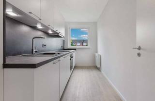 Wohnung mieten in Breite-Blöcken-Ring 25, 21682 Stade, 2-Zimmer-Wohnung im Erdgeschoss mit Einbauküche, Bad mit Fenster und Balkon in Stade