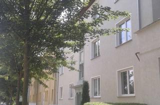 Wohnung mieten in Erzbergerstraße 44, 06217 Merseburg, 3-Raum-Wohnung mit Balkon, Tageslichtbad mit Wanne und Dusche im gepflegten 6-Familienwohnhaus