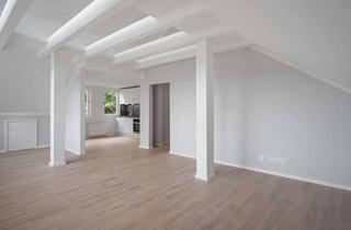 Wohnung mieten in Hansastraße, 21502 Geesthacht, 2-Zimmer-Wohnung im Dachgeschoss mit Balkon, Einbauküche, Duschbad mit Fenster und Pkw-Stellplatz