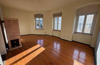 Wohnung mieten in Theodor-Korselt-Straße 13, 02763 Zittau, Sonnige Altbauwohnung mit Kachelöfen in bevorzugter Wohnlage!