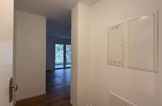 Wohnung mieten in Beckumer Straße 17, 13507 Tegel, Schöne 2-Zimmer-Wohnung inkl. Loggia, Einbauküche & Keller!