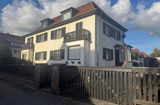 Doppelhaushälfte kaufen in 01445 Radebeul, Radebeul - Charmante Doppelhaushälfte mit 2 Garagen u. gepflegtem Grundstück in begehrter Lage von Radebeul-Ost