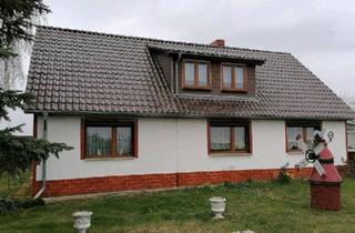 Haus kaufen in 17258 Feldberger Seenlandschaft, Feldberger Seenlandschaft - sanierungsbedürftiges Haus mit Nebengelass