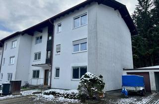 Wohnung kaufen in 83313 Siegsdorf, Investieren oder Einziehen: 2 Zimmer Dachgeschosswohnung in Siegsdorf
