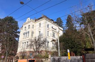 Wohnung kaufen in 70329 Obertürkheim, Exklusive Maisonettewohnung mit 2 Bädern, Dachterrasse & Gartenanteil in Altbauvilla