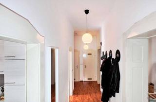 Wohnung kaufen in Henkestraße, 91054 Erlangen, 1920er-Charme trifft Kapitalanlage: Großzügige 4-Zi-Whg in denkmalgeschütztem Stadthaus