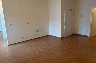 Wohnung mieten in Wilhelmstraße, 95028 Innenstadt, Moderne 2-Zimmer Wohnungen mit Balkon im 2. und 3. OG in Hof Innenstadt