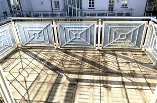 Wohnung mieten in Kirchplatz, 82049 Pullach, Pullach - Frisch Renoviert -2-Zimmerwhg., Küche, Bad/WC, Flur, Balkon, Kellerabt. u. TG-Stellplatz