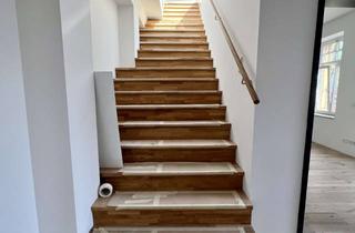 Wohnung mieten in Hauptstraße 312, 04416 Markkleeberg, Einzigartig und hochwertig sanierte 2-Raum-Wohnung mit Dachterrasse! *Stellplatz*FBH*Designerbad*