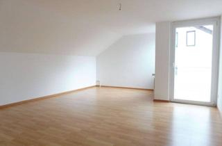 Wohnung mieten in Königsträßle 96, 72766 Reutlingen, WG-geeignete 4,5-Zimmer-Studiowohnung in Reutlingen