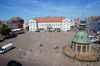 Wohnung mieten in Am Markt 18, 23966 Altstadt, moderne Dachgeschosswohnung im Herzen der Hansestadt Wismar PKW Stellplatz möglich