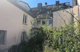 Haus kaufen in 39340 Haldensleben, Stadthaus im Denkmalschutz in zentraler Lage von Haldensleben mit Modernisierungsbedarf